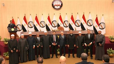 النائب العام يكرم مفتشي وزارة الأوقاف في ختام برنامج 