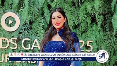 إيمان عبد العزيز تتألق بالغناء في حفل توزيع جوائز تطبيق شهير بدبي وسنغافورة