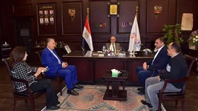  محافظ الأقصر يلتقى وفدا من مجلس إدارة شركة مصر العليا لتوزيع الكهرباء