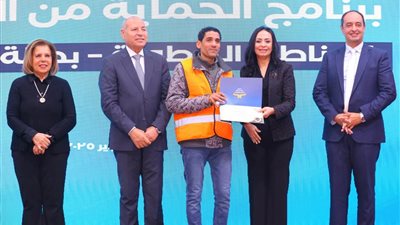 وزيرة التضامن تكرم 100 متعافٍ من الإدمان من أبناء المناطق المطورة وتشيد بإصرارهم على استكمال رحلة التعافي