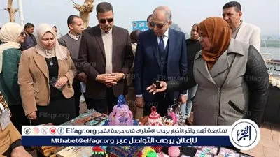 محافظ المنيا يفتتح معرض “أيادي مصر” للحرف اليدوية والمشروعات الصغيرة