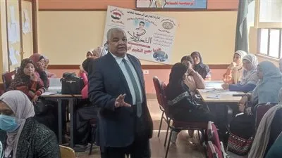 وكيل تعليم الأقصر يتابع سير أعمال تدريب 