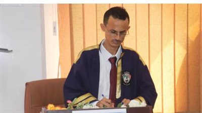 أستاذ مالية عامة واقتصاد سياسي بجامعة عدن يكشف لـ