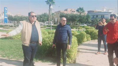 جهاز مدينة الشروق يشن حملة لإزالة الإشغالات ويواصل أعمال التطوير