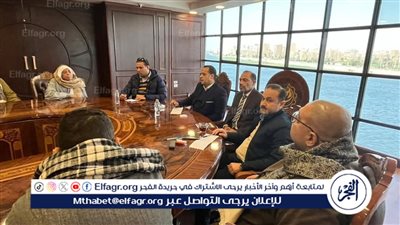 اجتماع مع شعبة الخضار والفواكة لمتابعه توافر السلع فى شهر رمضان بسوهاج