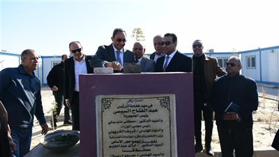 بحجم استثمارات 506 ملايين جنيه.. محافظ قنا يضع حجر أساس لإنشاء محطة معالجة صرف صحي قريتي الأشراف وكرم عمران