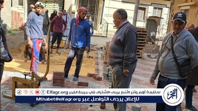 بتكلفة 14 مليون أعمال رصف إضافية وتركيب الإنترلوك بحارات وتفرعات بمدينة صدفا فى أسيوط 