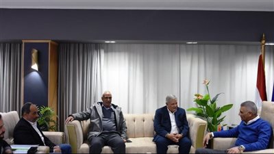 ننشر تفاصيل لقاء محافظ أسوان برئيس الشركة القابضة لمياه الشرب والصرف الصحى