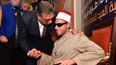 محافظ الدقهلية يفتتح معرض 