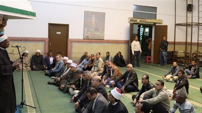 محافظ أسوان يشهد إحتفالية مديرية الأوقاف بليلة النصف من شعبان