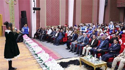 وزير الشباب والرياضة ومحافظ أسوان يشهدون فعاليات الندوة التثقيفية للشباب