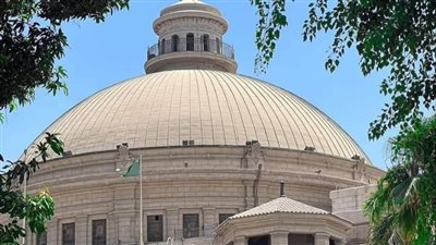 مخاطر الإنترنت والتطبيقات الحديثة فى ندوة بكلية العلاج الطبيعي بجامعة القاهرة.