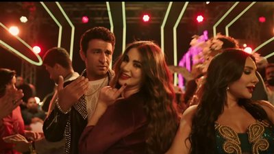 كبسوا لقنبلة الجيل.. هدى الأتربي تقتحم عالم التيك توك في العتاولة ٢