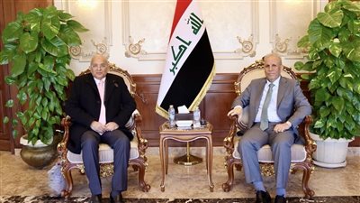 السفير العراقي يستقبل مساعد وزير النقل المصري