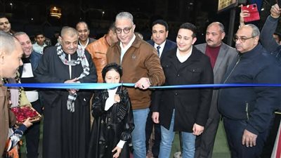 محافظ الفيوم يفتتح معرضين 