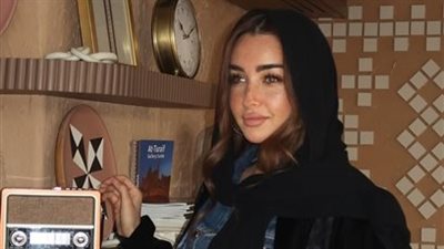 بالحجاب والعباءة السوداء.. أحدث ظهور لـ هنا الزاهد 