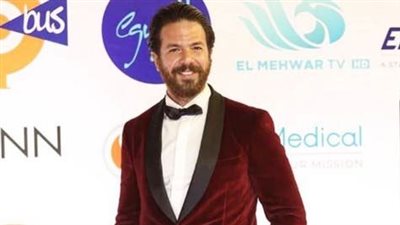 عمر الشناوي: مقارنتي بجدي غير عادلة