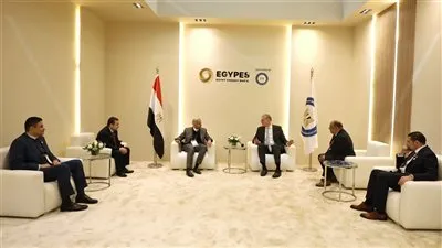 وزير البترول: تطبيق مشروع رقمنة حقول وآبار البترول والغا في مواقع إنتاج شركة خالدة للبترول بصحراء مصر الغربية