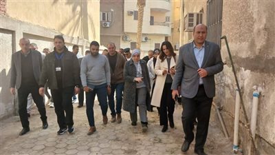 نائب محافظ الجيزة تتفقد الخدمات المقدمة للمواطنين بكفر غطاطي في الهرم