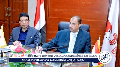 محافظ سوهاج يعقد اجتماعا مع رؤساء المدن لمناقشة الموقف التنفيذي