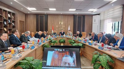إنشاء عدد من المشروعات التعليمية المختلفة بالشراكة بين جامعتي بنها الأهلية والحكومية