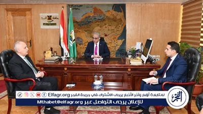 محافظ الفيوم يبحث تطوير المحاور المرورية لتخفيف الازدحام داخل المدينة