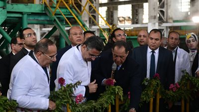 جولة تفقدية لوزير التموين بمصنعي السكر والورق بقوص لتعزيز الإنتاج والاستثمار