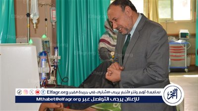 نائب رئيس جامعة الأزهر يتفقد سير العمل بالمستشفى الجامعى بأسيوط ويكرم فريق كرة القدم 