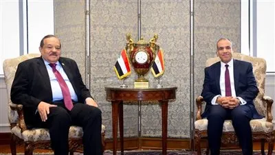 المساعدات الإنسانية وإعادة الإعمار.. أبرز ما جاء بين وزارتي خارجية مصر والسودان