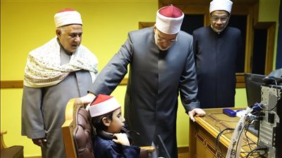 وكيل الأزهر يتفقد تصفيات مسابقة القرآن الكريم ويشيد بالمستوى المتميز للمشاركين