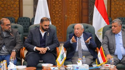 نقيب المهندسين يبحث تعزيز استثمارات النقابة وتطوير الخدمات مع مجلس إدارة 