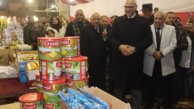 محافظ القليوبية يفتتح 3 معارض 