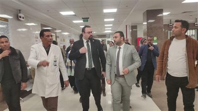 رئيس إقليم الصعيد ومدير فرع الأقصر يتفقدان مجمع الأقصر الطبي