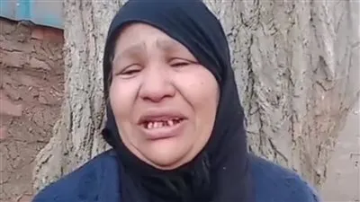 انهيار والدة السيدة المطعونة بالمنوفية.. والزوج حاول خنقها مسبقًا