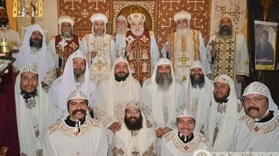 رسامة ثلاثة رهبان جدد بدير الأنبا أنطونيوس بالبحر الأحمر