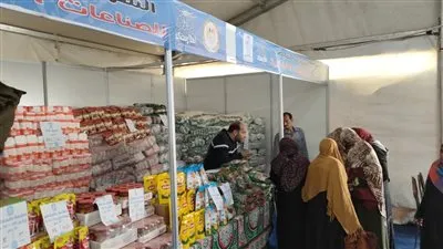  السكر بـ 30 جنيهًا٫٫تعرف على أسعار السلع الغذائبة داخل معرض أهلًا رمضان بالجيزة