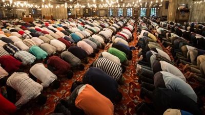 كيفية أداء صلاة التراويح في البيت منفردا وجماعة