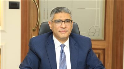 محافظ الجيزة: استكمال تسليم 29 ألف كارت لبرنامج تكافل وكرامة للمستحقين