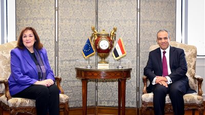 وزير الخارجية والهجرة يجرى مشاورات سياسية مع مفوضة الاتحاد الأوروبي لشئون المتوسط