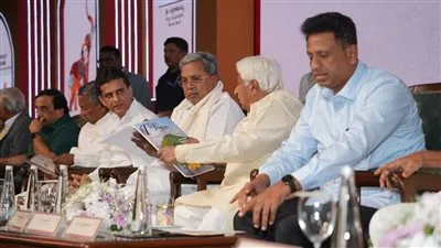 رئيس وزراء ولاية كارناتاكا الهندية يدعو المستثمرين لجعلها وجهة سياحية رائدة في العالم