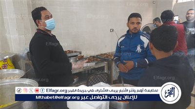 شباب القوصية فى أسيوط يجهزون 500 وجبة إفطار كباب وكفتة لتوزيعهم على الصائمين