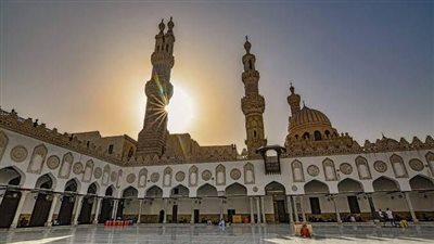 الجامع الأزهر كامل العدد في ختام الثلث الأول من شهر رمضان