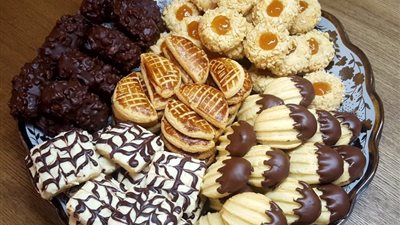 كحك العيد 2025.. الأسعار في المحلات الشهيرة ومقارنتها بالمخابز التقليدية