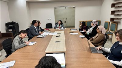 نائبة وزيرة التضامن الاجتماعي تبحث تعزيز تشغيل الشباب والنساء بسوهاج مع ممثلة 