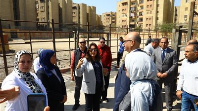 وزيرة التنمية المحلية ومحافظ القليوبية يتفقدان مجزر الخانكة