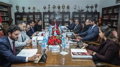 بعد عقد اجتماع طارئ لمجلس إدارة النادي الأهلي بخصوص حكام مباراة القمة.. أبرز القرارات التي سيتم إصدارها من النادي الأهلي