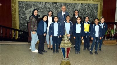 طالبات الراهبات الفرنسسكانيات يهنئن محافظ الأقصر بشهر رمضان المبارك