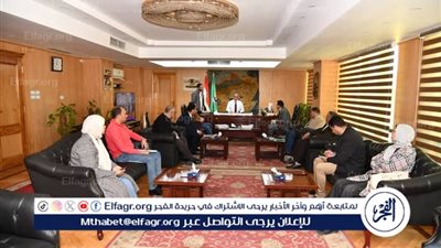 محافظ الفيوم يبحث تنفيذ محاور مرورية جديدة لتخفيف التكدس بالمدينة