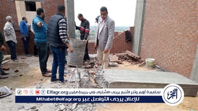 رئيس دمنهور يقود حملة لإزالة أعمال البناء المخالفة بالمدينة (صور)