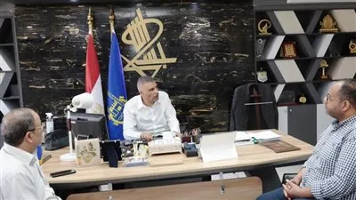 ننشر تفاصيل لقاء محافظ أسوان مع مديرى الصحة والتأمين الصحى